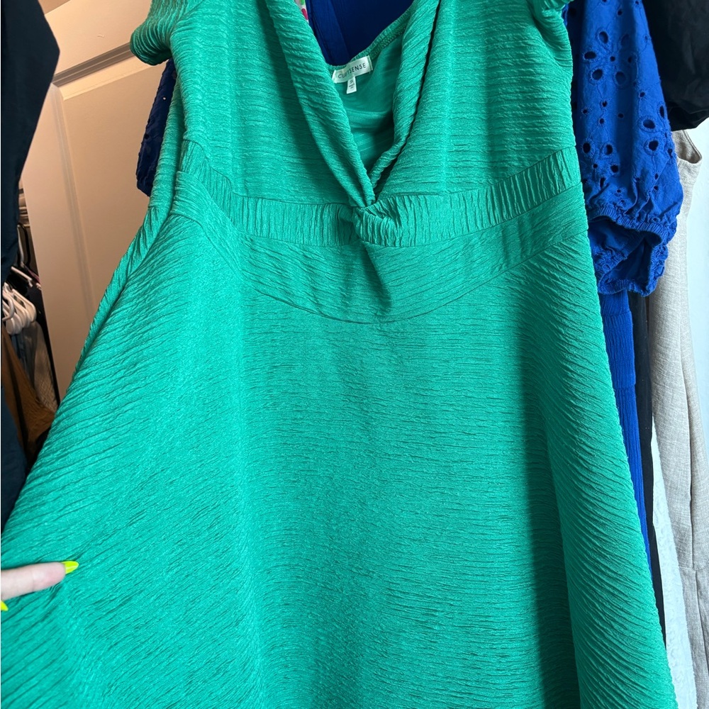 Elegant Green Women's Dress